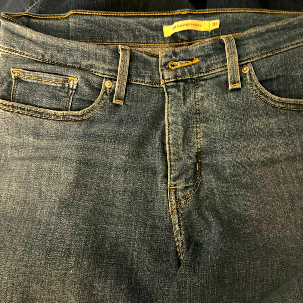 LEVI’S NEW NEVER WORN - NO TAGS